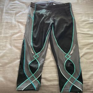 CW-X performance 3/4 compression leggings L